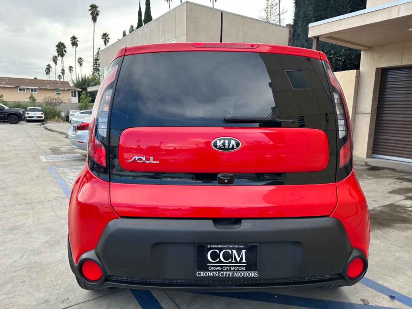 2014 RED /Black Kia Soul (KNDJP3A51E7) , located at 30 S. Berkeley Avenue, Pasadena, CA, 91107, (626) 248-7567, 34.145447, -118.109398 - Looking for a reliable and affordable vehicle in Pasadena, CA? Explore our selection of pre-owned 2014 Kia Soul + Wagon at our BHPH dealership serving Pasadena and Altadena. We specialize in bad credit auto loans and subprime credit car loan approval, making it easier than ever to get behind the whe - Photo#3